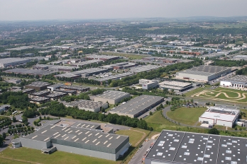 Vue aérienne de la zone d'activités du Vert Galant à Saint-Ouen l'Aumône