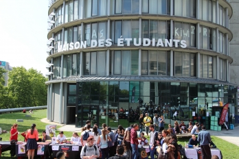 Maison des étudiants à l'Université de Cergy-Pontoise site des Chênes