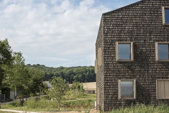 Vue des premiers logements de la Pièce d'Alçon