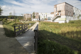 Vue des premiers logements de la Pièce d'Alçon