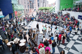 Concert du Conservatoire sur la place des arts à Cergy