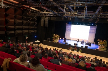 Présentation des axes et orientations du Projet de territoire aux élus de l’agglomération et des communes, au Douze à Cergy